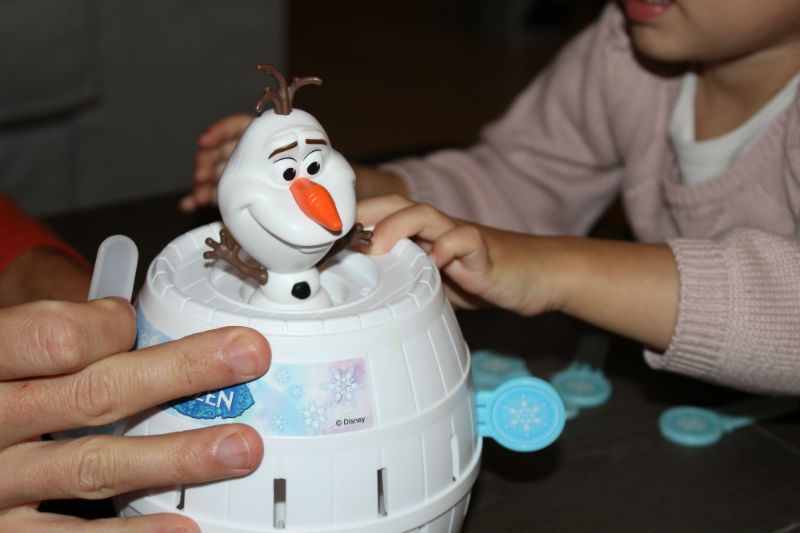 test jeu pop olaf tomy 2