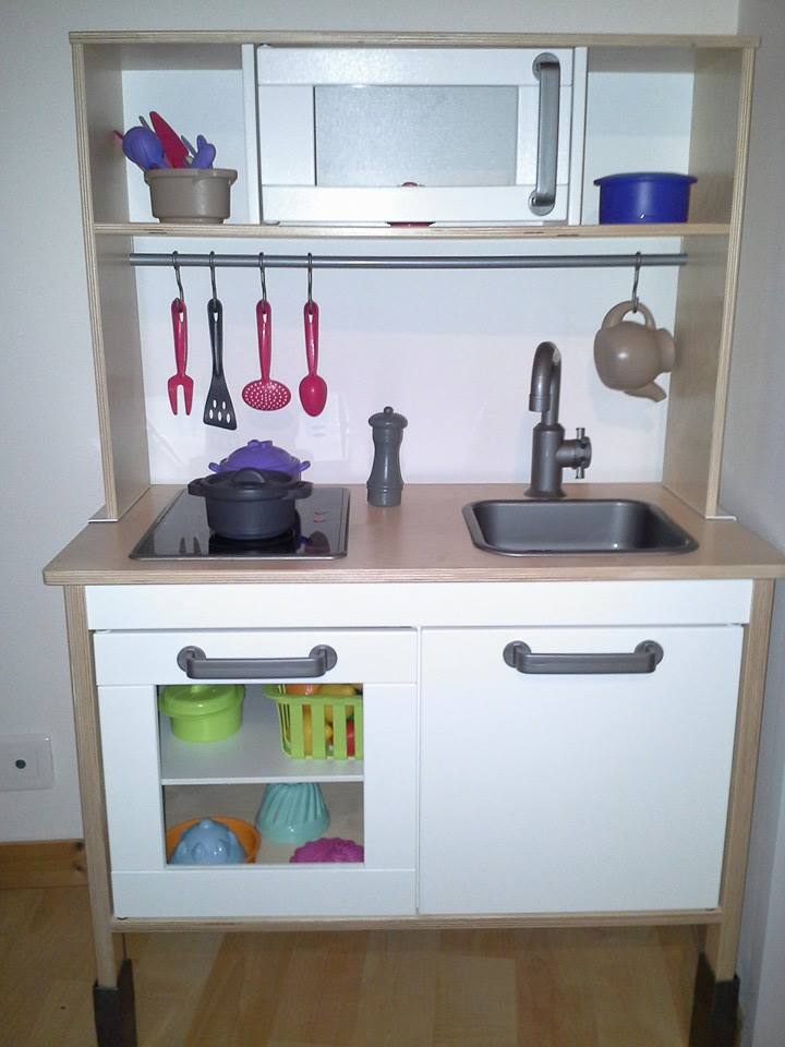 Maison Moderne Bois Architecte : cuisine îlot de cuisine, dans le placard, mini cuisine Côté Maison Moderne Bois Architecte : cuisine îlot de cuisine, dans le placard, mini cuisine Côté