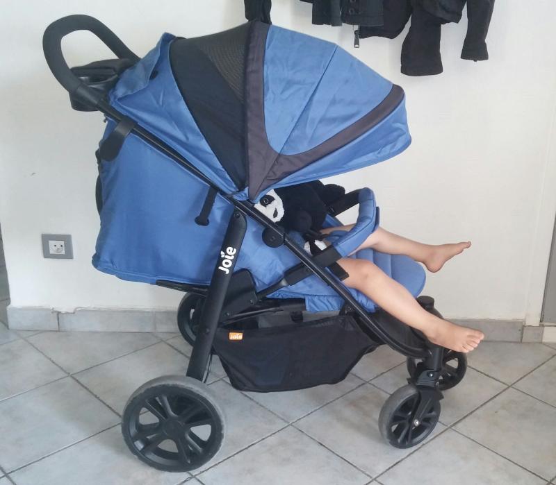 poussette avec grande capote