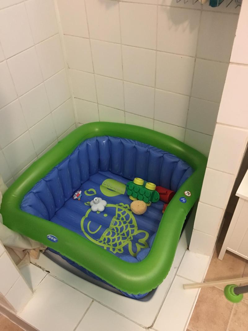 Baignoire Gonflable Douche Bebe Banc Avec Rondin De Bois