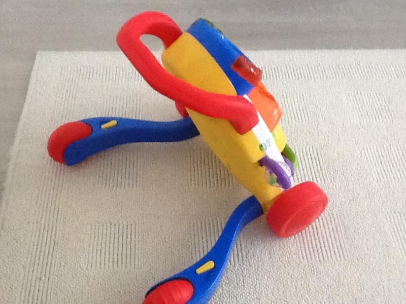 pousseur chicco trott gym