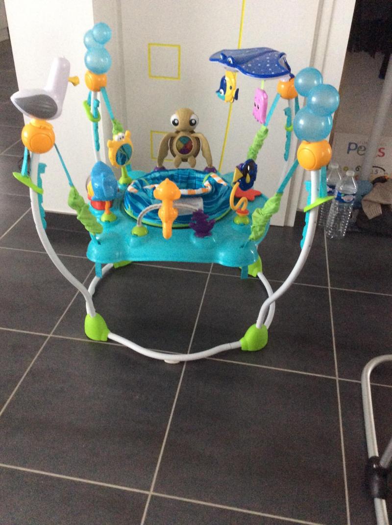 jumperoo nemo age