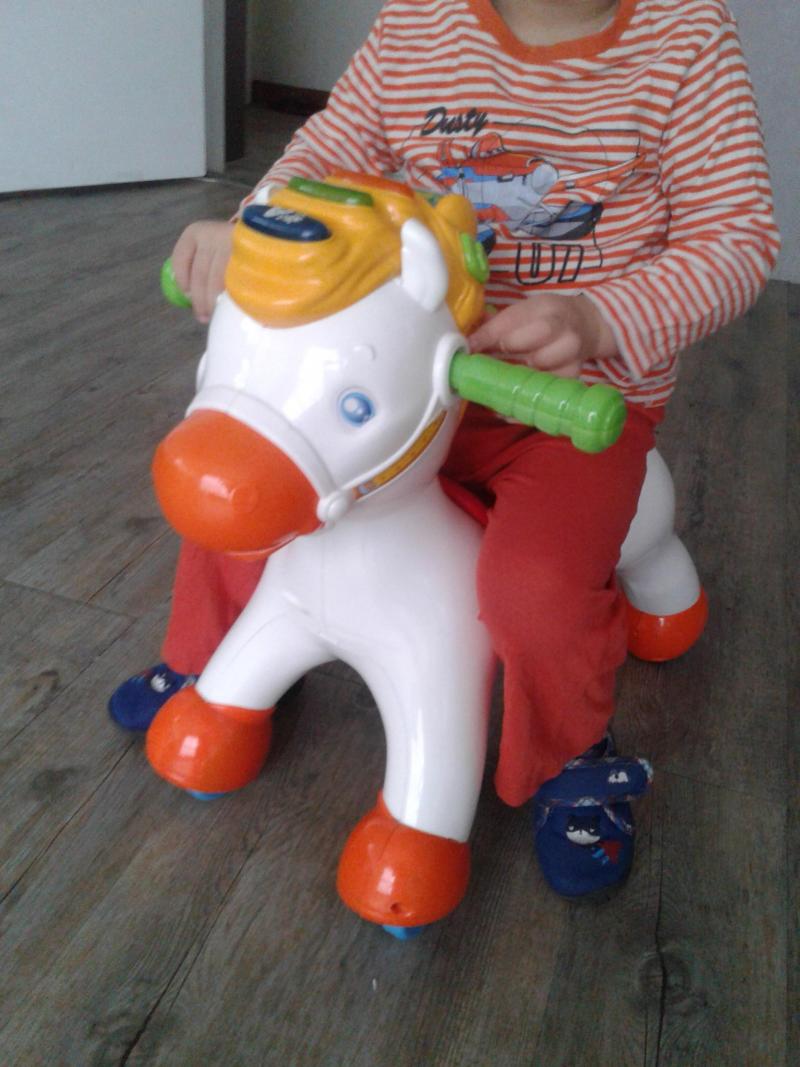 cheval a bascule clementoni
