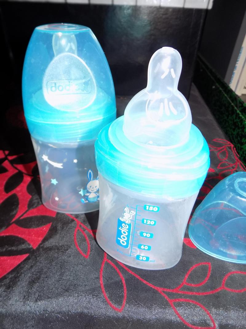 Coffret Naissance 4 Biberons Tetines Sucettes Dodie Comparateur Avis Prix