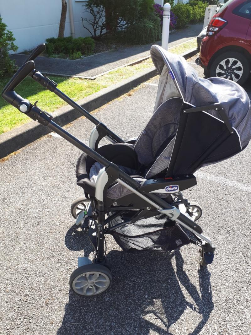 poussette chicco living smart prix