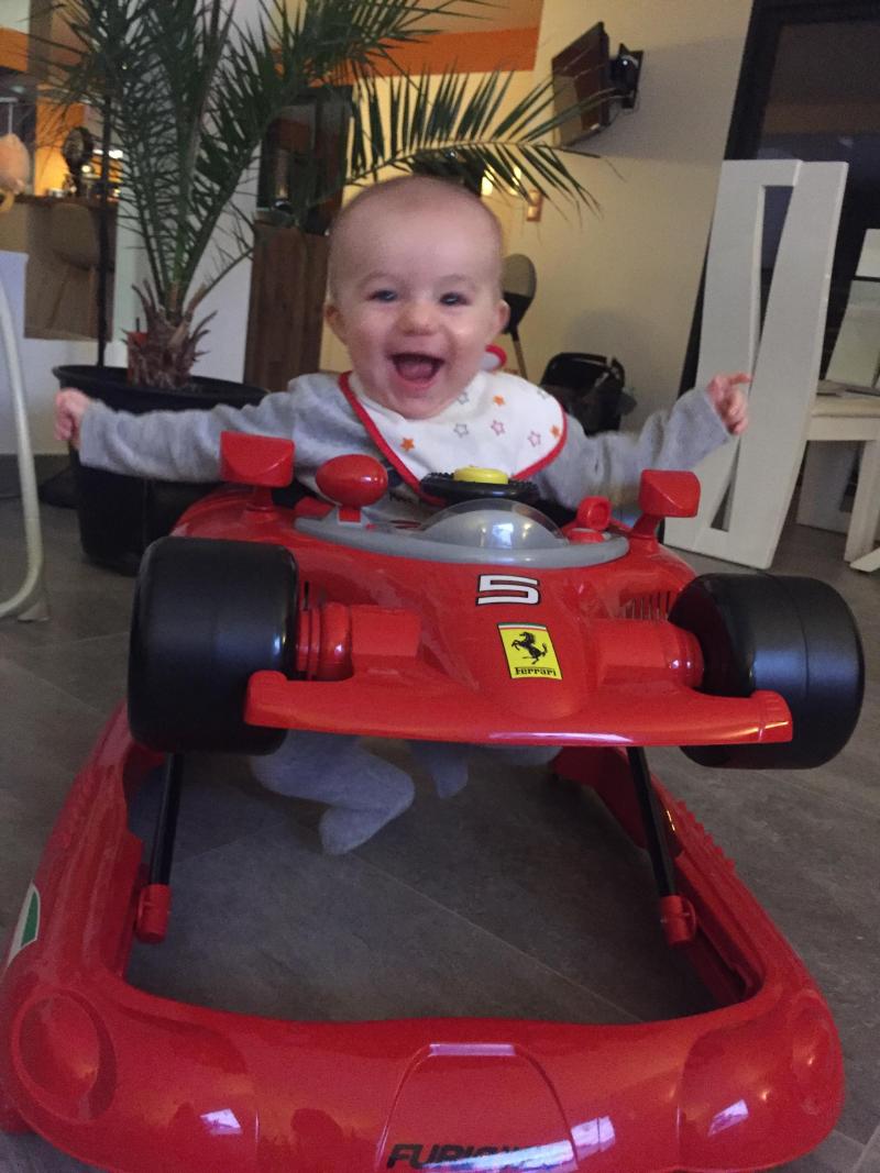 trotteur formula baby
