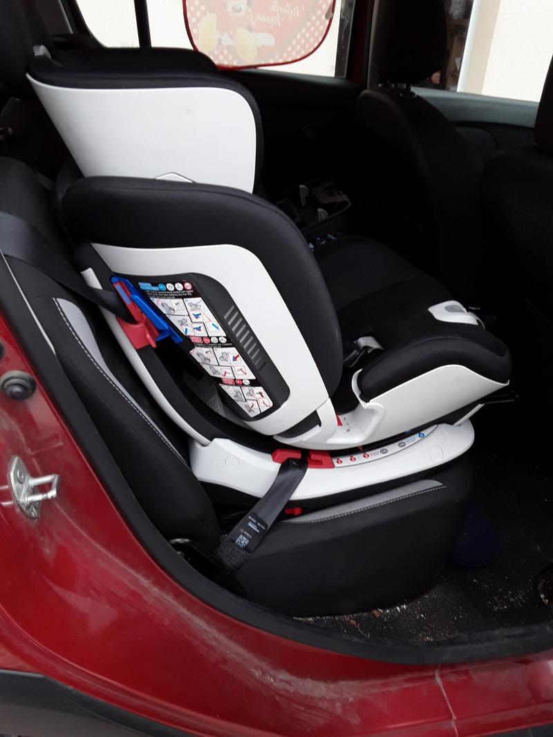siege auto chicco seat up crash test