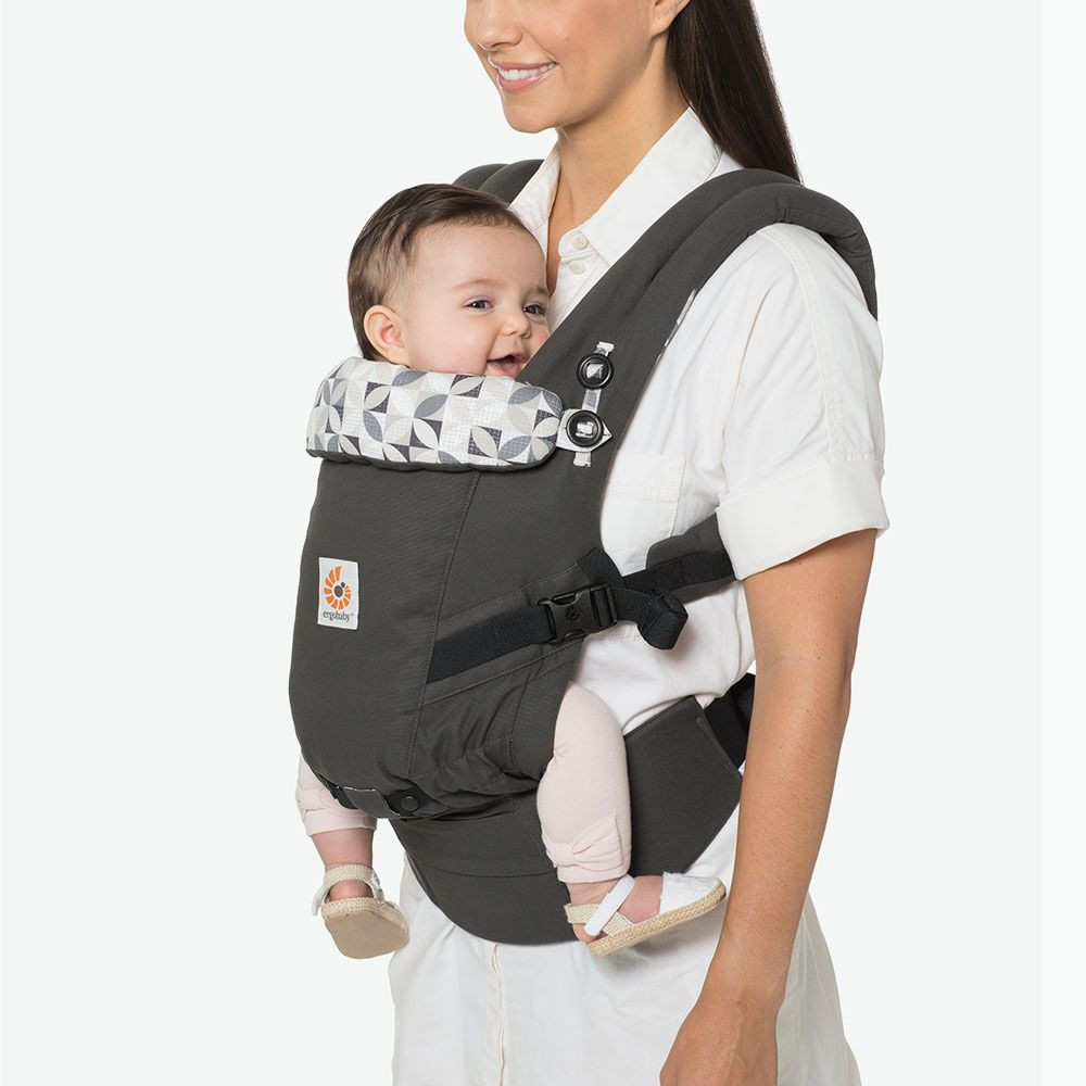 porte bébé physiologique face au monde