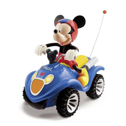 voiture radiocommandée 2 ans