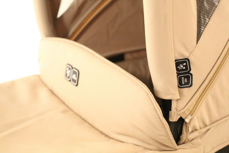 detail tissu poussette zoom